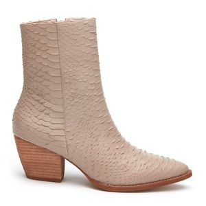 Matisse Caty Bootie Size 9.5